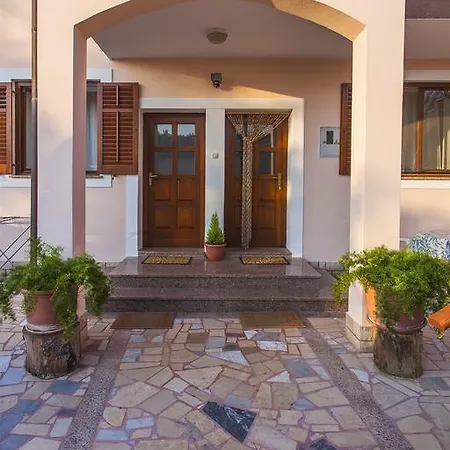 Apartment Antonieta Banjole
